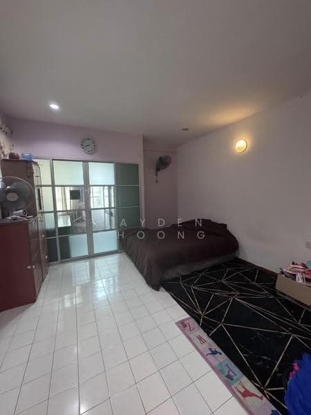 Flat for Sale at Seri Intan - Cayden Choong - Bedroom - PropertyGuru.com.my