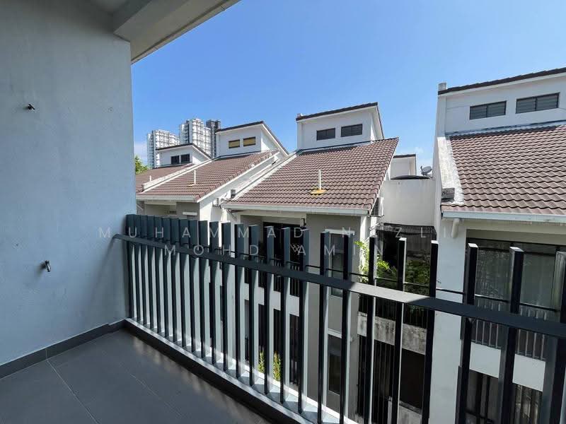 Townhouse for Sale in Bangi (Selangor) - Muhammad Nazli Mohd Amin - Exterior - PropertyGuru.com.my