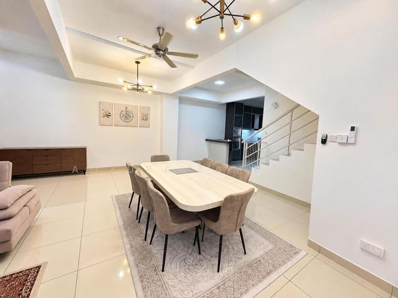3-storey Terraced House for Sale in Kota Warisan (Sepang) - Adzura Zamedin - Dining Room - PropertyGuru.com.my