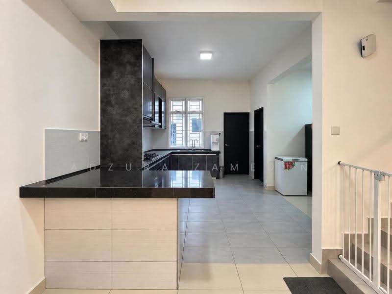 3-storey Terraced House for Sale in Kota Warisan (Sepang) - Adzura Zamedin - Kitchen - PropertyGuru.com.my