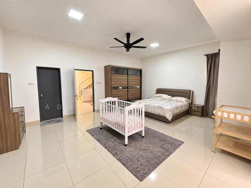 3-storey Terraced House for Sale in Kota Warisan (Sepang) - Adzura Zamedin - Bedroom - PropertyGuru.com.my