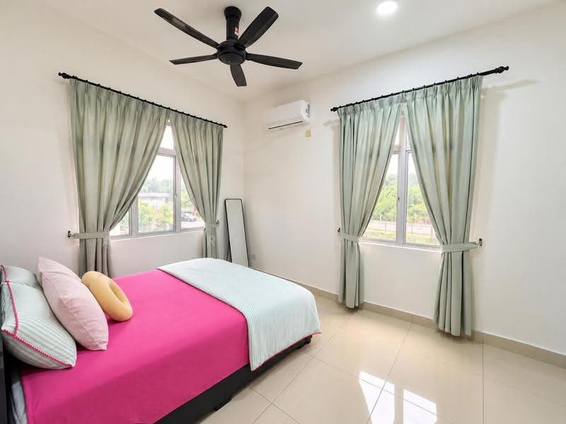 3-storey Terraced House for Sale in Kota Warisan (Sepang) - Adzura Zamedin - Bedroom - PropertyGuru.com.my