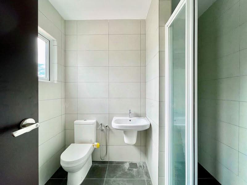 Semi-Detached House for Sale in Bayan Lepas (Penang) - Welwits Sim - Bathroom - PropertyGuru.com.my
