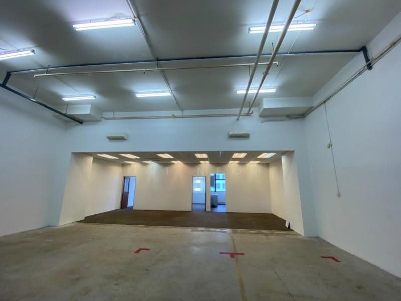 Kilang untuk Dijual di Taman Perindustrian Bukit Serdang (Seri Kembangan) - KAT NEOH - Interior - PropertyGuru.com.my