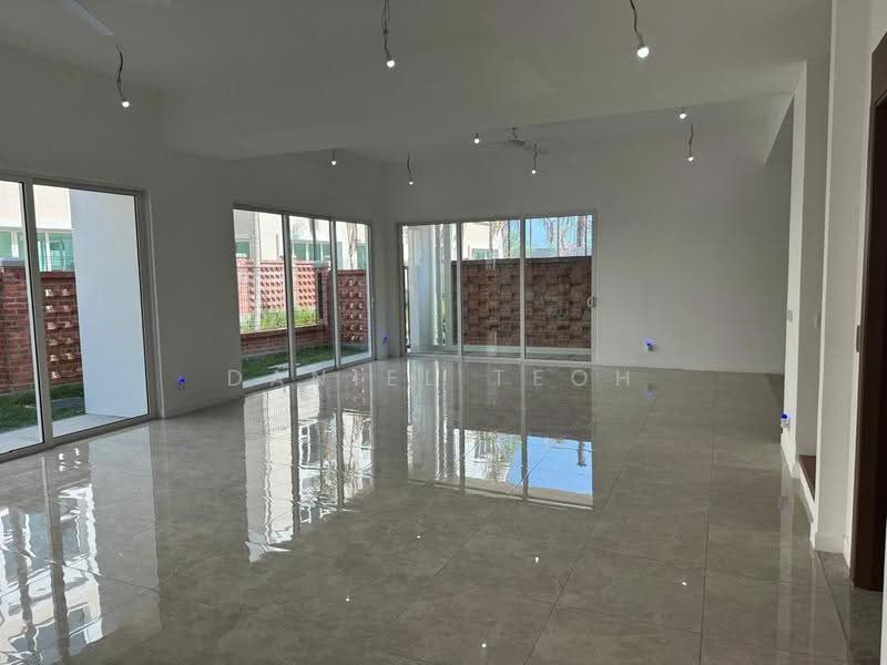 Rumah Berkembar untuk Disewa di Seri Tanjung Pinang (Tanjung Tokong) - Daniel Teoh - Living Room - PropertyGuru.com.my