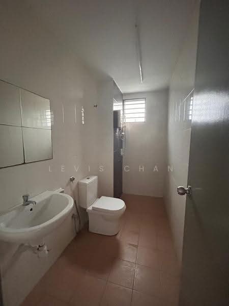 2.5-storey Terraced House for Sale in Taman Sri Rampai (Wangsa Maju) - Levis Chan - Bathroom - PropertyGuru.com.my