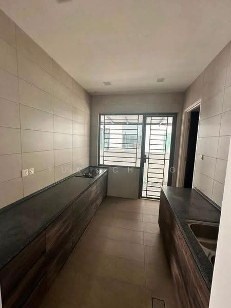 Link Bungalow for Sale in Senibong (Permas Jaya) - Yuki Cheng - Kitchen - PropertyGuru.com.my