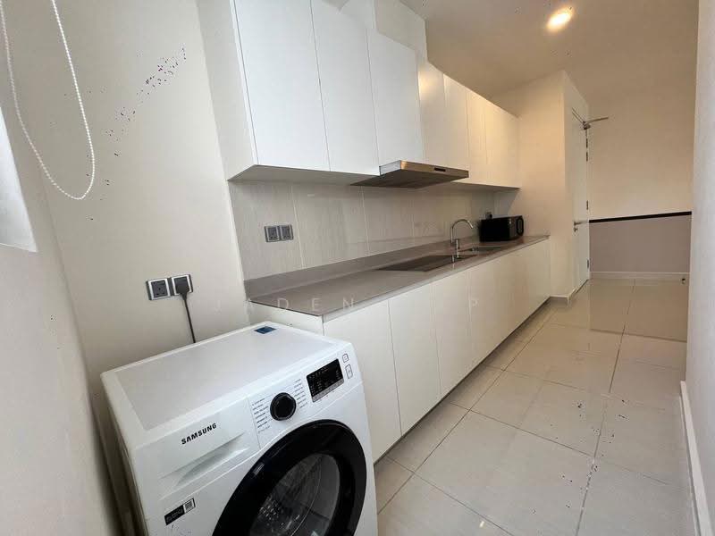 Kediaman Servis untuk Disewa di Senada Residence @ KLGCC Resort - Jaden Yap - Kitchen - PropertyGuru.com.my