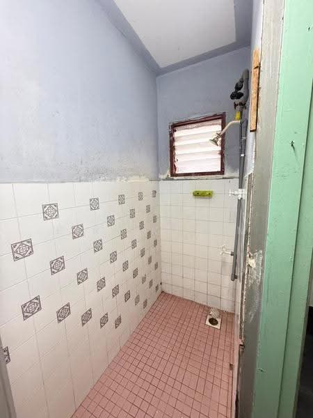Rumah Flat untuk Disewa di Tasek Seri Alam - Bernard Lim - Bathroom - PropertyGuru.com.my
