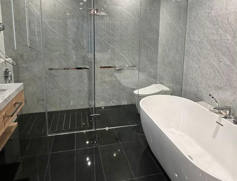 Kediaman Servis untuk Dijual di The Conlay - Kim Ching - Bathroom - PropertyGuru.com.my