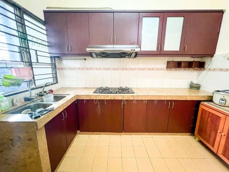 Rumah Teres 2-Tingkat untuk Disewa di Seksyen 7 (Shah Alam) - Mohd Aizat Saiful Bahri - Kitchen - PropertyGuru.com.my