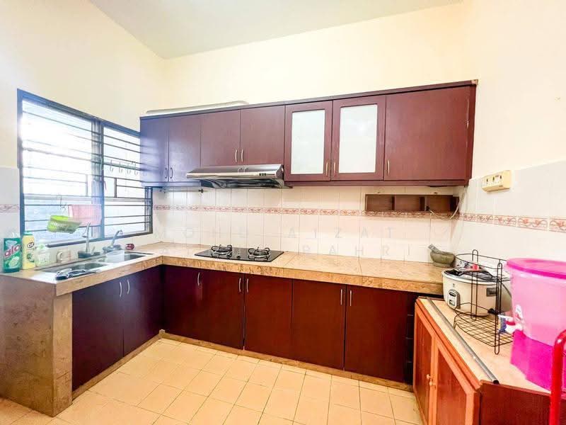 Rumah Teres 2-Tingkat untuk Disewa di Seksyen 7 (Shah Alam) - Mohd Aizat Saiful Bahri - Kitchen - PropertyGuru.com.my