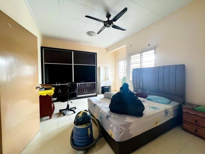 Rumah Teres 2-Tingkat untuk Disewa di Seksyen 7 (Shah Alam) - Mohd Aizat Saiful Bahri - Bedroom - PropertyGuru.com.my