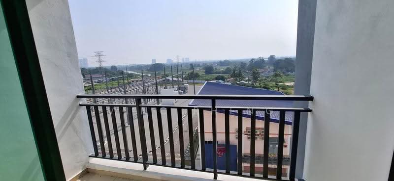 Kediaman Servis untuk Dijual di PANGSAPURI GADONG HARMONI @ AMBIENCE RESIDENCE - Vinc Pheng - Balcony - PropertyGuru.com.my