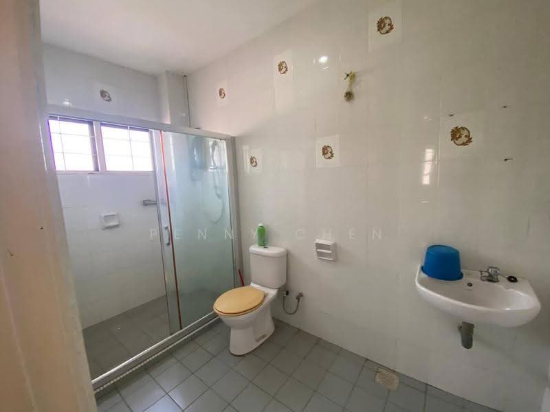Semi-Detached House for Sale in Bandar Baru Sri Klebang (Chemor) - PENNY CHEN - Bathroom - PropertyGuru.com.my