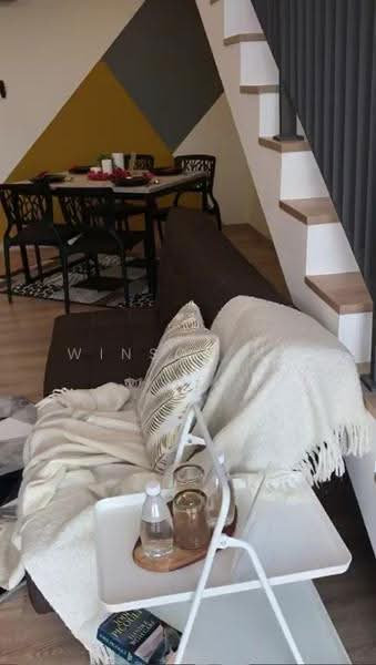 Kediaman Servis untuk Disewa di Emporis - Winson Ng - Living Room - PropertyGuru.com.my