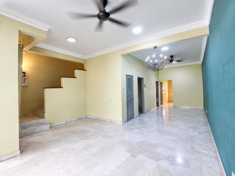 2-storey Terraced House for Sale in Ara Damansara (Selangor) - Vincent Liaw - Living Room - PropertyGuru.com.my