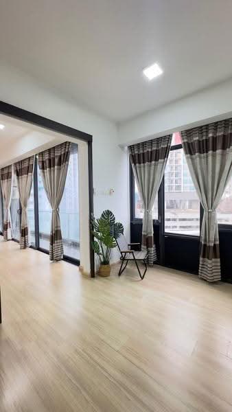 Kediaman Servis untuk Dijual di Cube 8 Teens - May Phing - Living Room - PropertyGuru.com.my