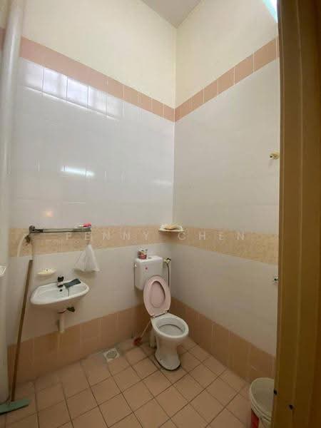 2-storey Terraced House for Sale in Taman Anda (Ipoh) - PENNY CHEN - Bathroom - PropertyGuru.com.my