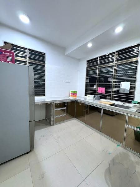 2-storey Terraced House for Sale in Bandar Dato Onn (Tebrau) - Karl Lim - Kitchen - PropertyGuru.com.my