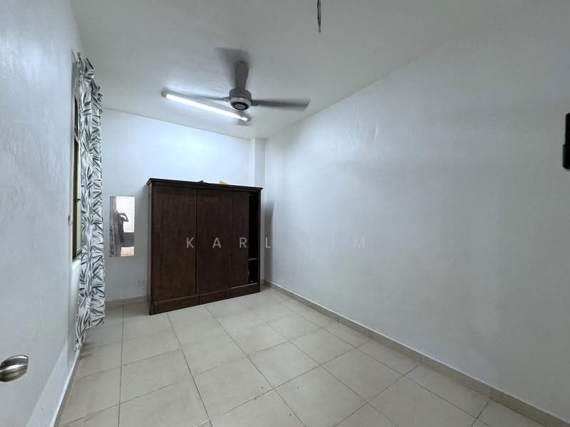 2-storey Terraced House for Sale in Bandar Dato Onn (Tebrau) - Karl Lim - Bedroom - PropertyGuru.com.my