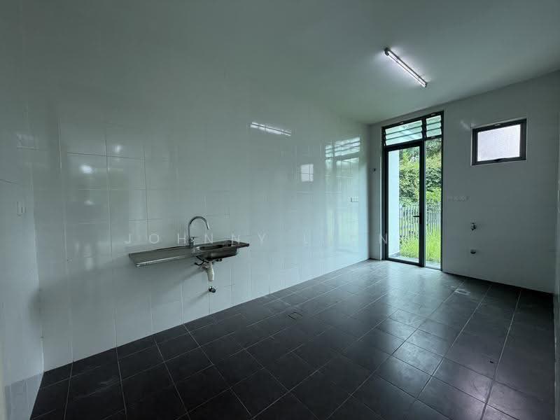 2-storey Terraced House for Sale in Setia Eco Glades (Cyberjaya) - Johnny Leong - Kitchen - PropertyGuru.com.my
