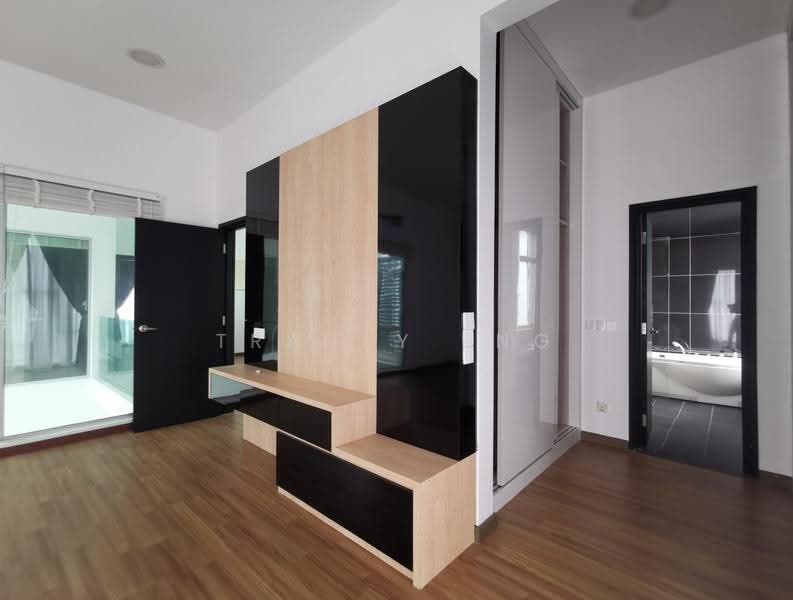 Semi-Detached House for Sale in Taman Nusa Bestari (Iskandar Puteri (Nusajaya)) - Tracey Eng - Master Bedroom - PropertyGuru.com.my
