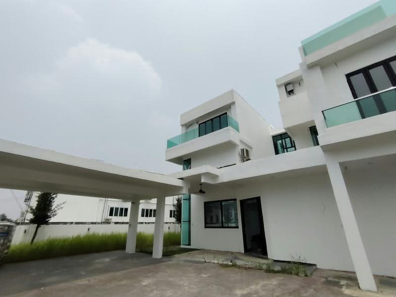 Rumah Berkembar untuk Dijual di Bandar Mahkota Cheras (Cheras) - Melvin . - Exterior - PropertyGuru.com.my