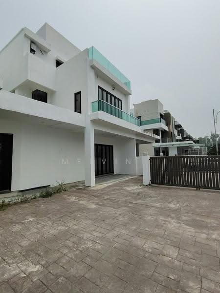 Rumah Berkembar untuk Dijual di Bandar Mahkota Cheras (Cheras) - Melvin . - Exterior - PropertyGuru.com.my