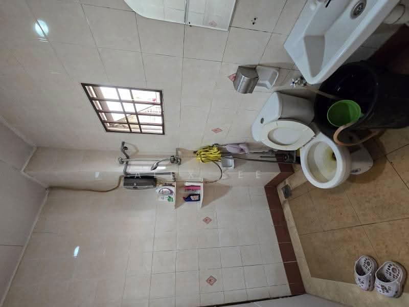 Rumah Teres untuk Dijual di Bandar Puteri Klang (Klang) - Alex Lee - Bathroom - PropertyGuru.com.my