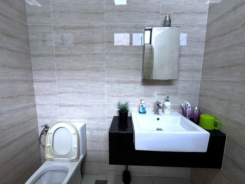 Cluster House for Sale in Setia Tropika (Johor Bahru) - Karl Lim - Bathroom - PropertyGuru.com.my