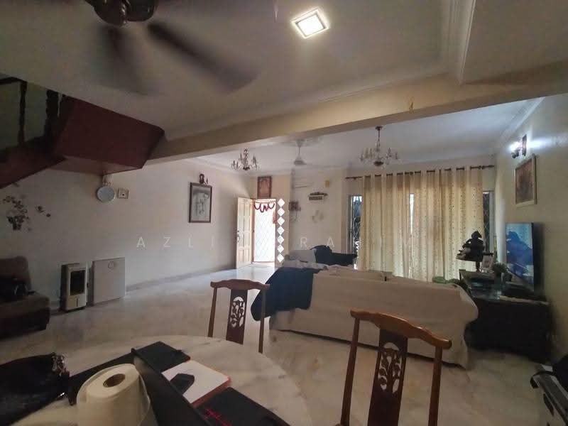 Rumah Teres 2-Tingkat untuk Dijual di Taman Sri Watan (Ampang) - Azli Ibrahim - Living Room - PropertyGuru.com.my