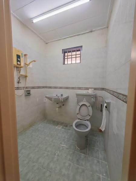 2-storey Terraced House for Sale in Taman Desa Tebrau (Tebrau) - Iden Tan - Bathroom - PropertyGuru.com.my
