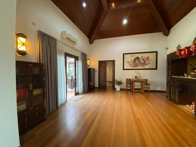 Bungalow House for Sale in Saujana (Selangor) - Soh BC - Living Room - PropertyGuru.com.my