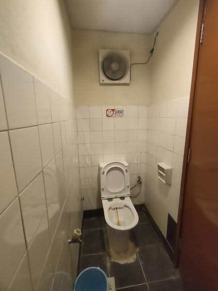 Pejabat untuk Disewa di Cheras (Kuala Lumpur) - HL Lau - Bathroom - PropertyGuru.com.my
