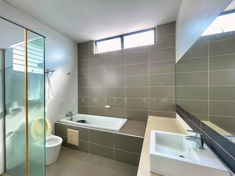 Rumah Berkembar untuk Dijual di Bayan Lepas (Penang) - Welwits Sim - Bathroom - PropertyGuru.com.my