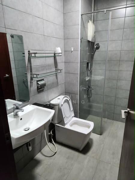 Service Residence for Sale at Paragon Suites @ CIQ - Esther Chong - Bathroom - PropertyGuru.com.my