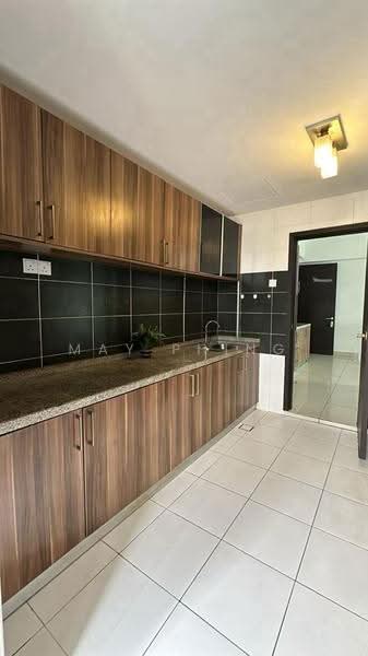 Service Residence for Sale at D'Inspire Residence (Inspira Bestari) - May Phing - Kitchen - PropertyGuru.com.my