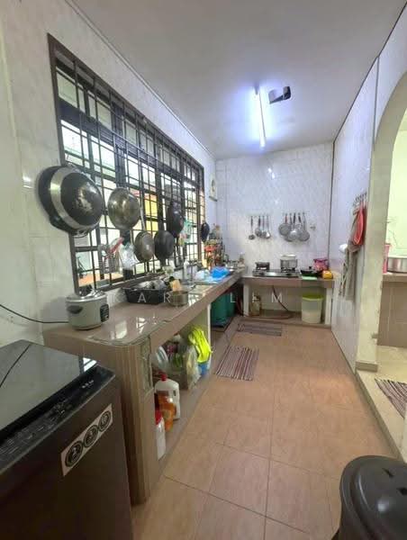 Rumah Teres 2-Tingkat untuk Dijual di Taman Tampoi Indah (Tampoi) - Karl Lim - Kitchen - PropertyGuru.com.my
