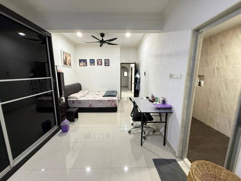1-storey Terraced House for Sale in Taman Rinting (Masai) - JAN AU - Bedroom - PropertyGuru.com.my