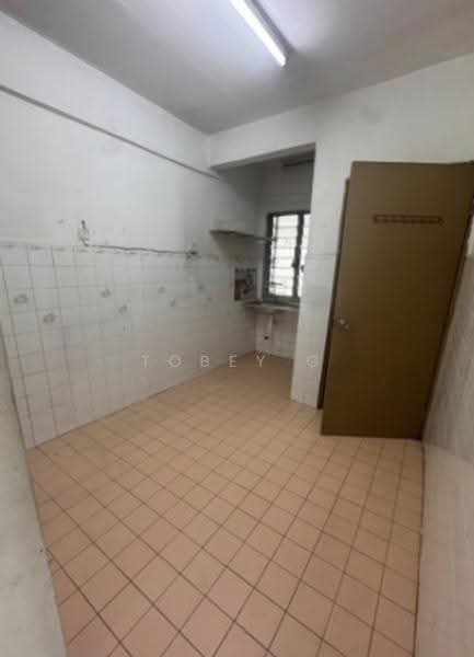 Pangsapuri untuk Dijual di Pangsapuri Seri Gembira - Tobey G - Kitchen - PropertyGuru.com.my