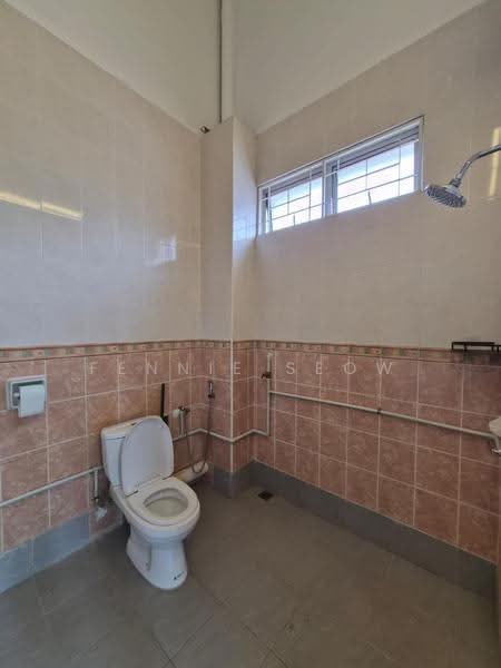 2-storey Terraced House for Rent in Tanjung Bungah (Penang) - Fennie Seow - Bathroom - PropertyGuru.com.my