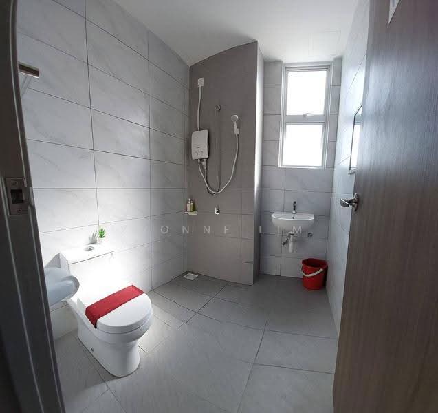 Kediaman Servis untuk Dijual di SKS Habitat - Yvonne Lim - Bathroom - PropertyGuru.com.my