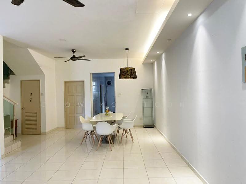 Rumah Teres 2.5-Tingkat untuk Disewa di Taman Damai Utama (Bandar Kinrara) - Chow Kok Toong - Dining Room - PropertyGuru.com.my