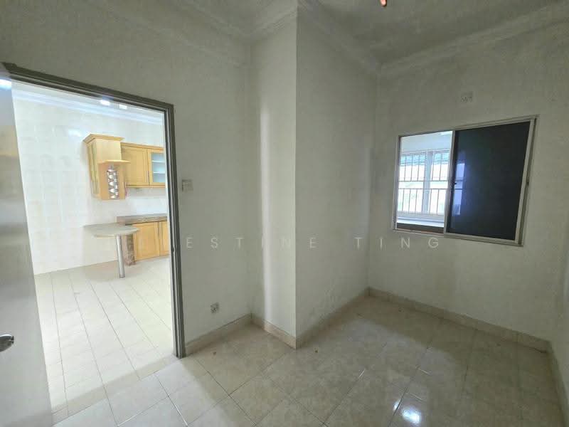 2-storey Terraced House for Sale in Taman Bukit Mewah (Kajang) - Celestine Ting - Kitchen - PropertyGuru.com.my