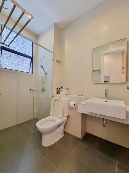 Bungalow House for Sale in Bandar Bukit Puchong 2 (Puchong) - Evan Goh - Bathroom - PropertyGuru.com.my
