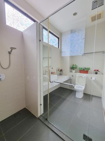 Bungalow House for Sale in Bandar Bukit Puchong 2 (Puchong) - Evan Goh - Bathroom - PropertyGuru.com.my
