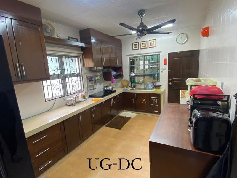 Rumah Berkembar untuk Dijual di Bandar Botanic (Klang) - Rylin Tan - Kitchen - PropertyGuru.com.my