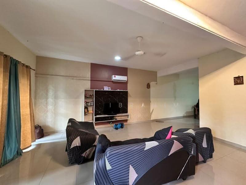 2-storey Terraced House for Sale in Bandar Teknologi Kajang (Kajang) - Azli Ibrahim - Living Room - PropertyGuru.com.my