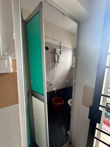 2-storey Terraced House for Sale in Bandar Teknologi Kajang (Kajang) - Azli Ibrahim - Bathroom - PropertyGuru.com.my